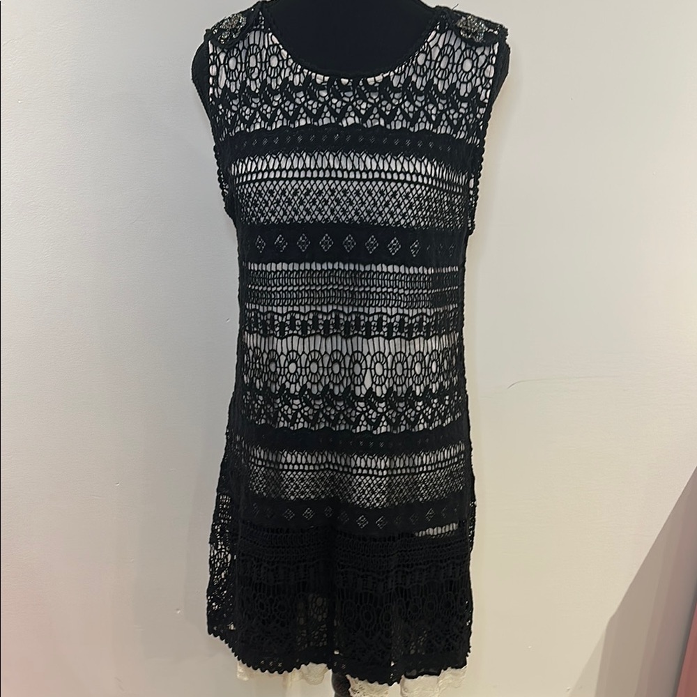 Black Mini Sheath Dress Sleeveless for Night Out with Crew Neck